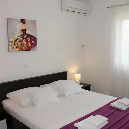 Apartment Valeria *
